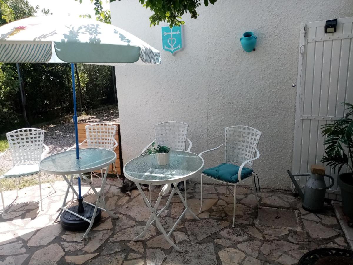 Bed and Breakfast Le Flamant Rose Salin-de-Giraud Exterior foto