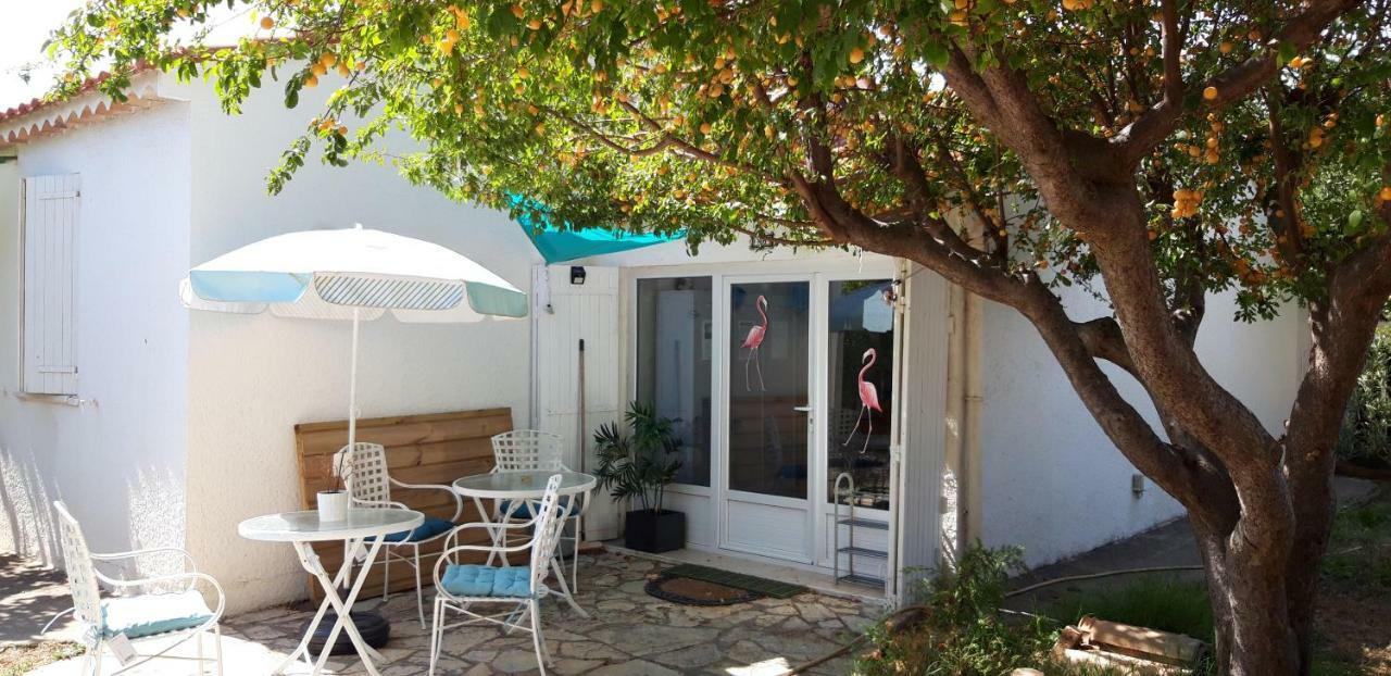 Bed and Breakfast Le Flamant Rose Salin-de-Giraud Exterior foto